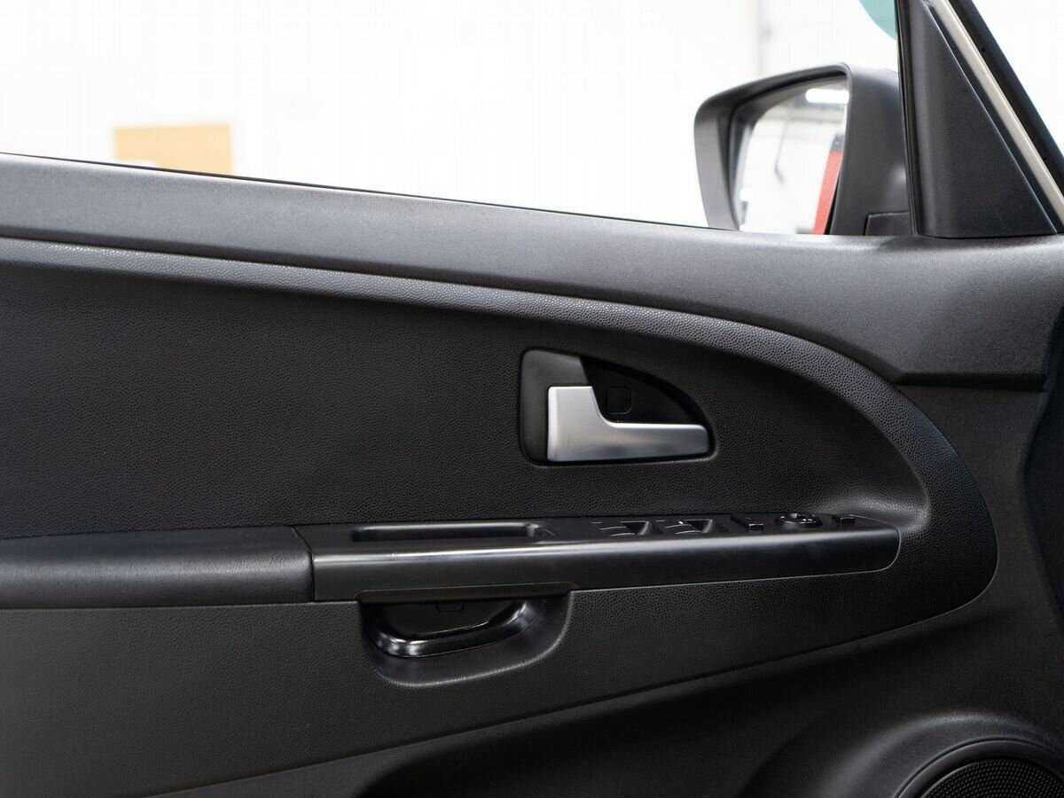 Kia Venga, 2011 Фото №19