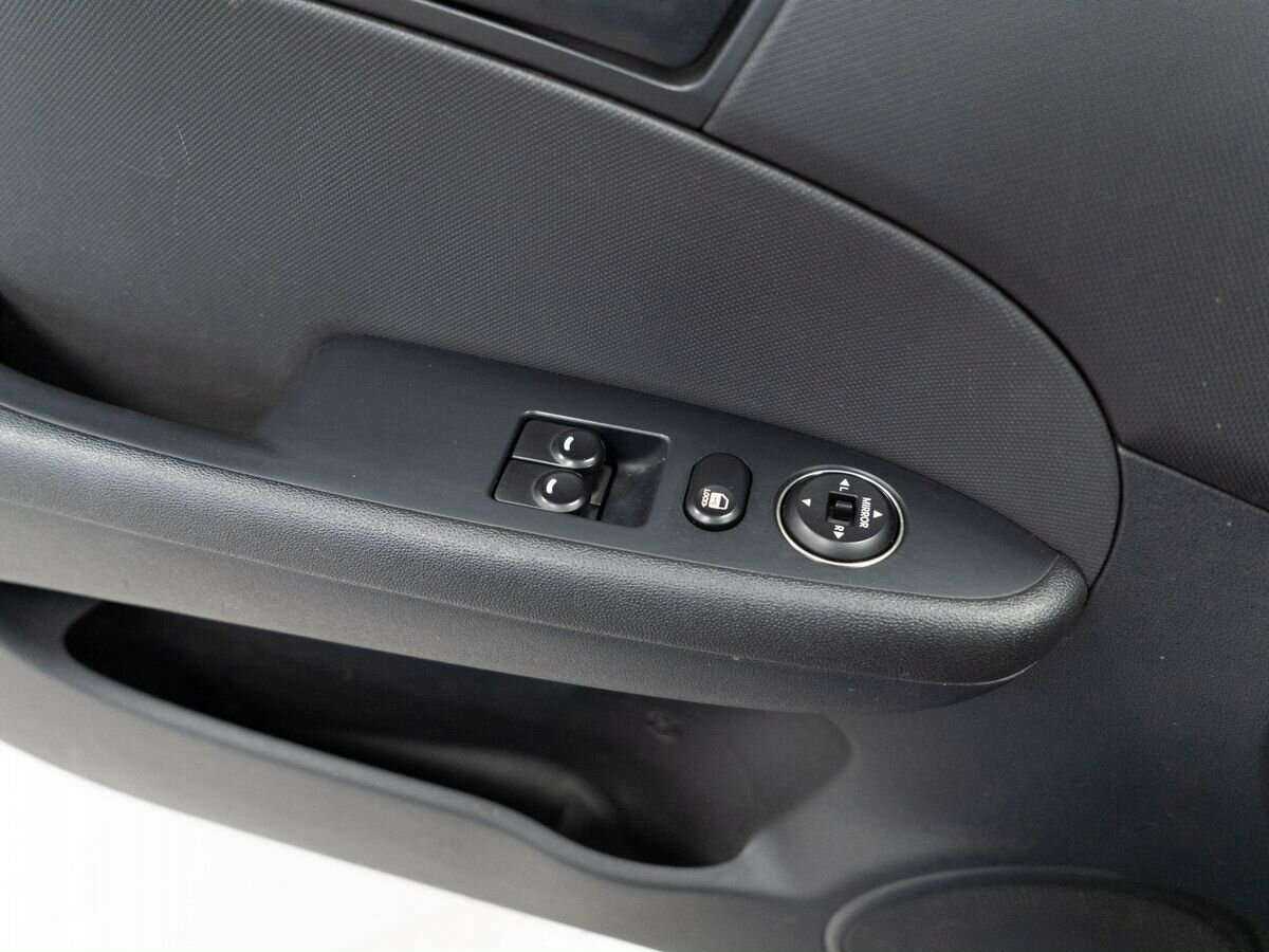 Hyundai i30, 2010 Фото №13