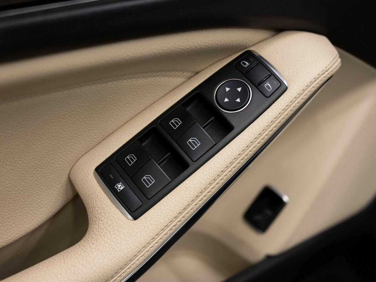 Mercedes-Benz GLA 250, 2015 Фото №16