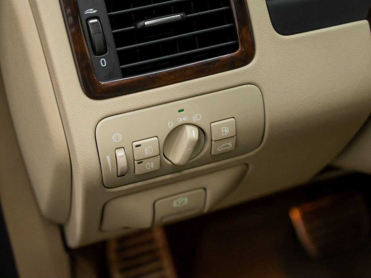 Volvo XC70, 2011 Фото №21