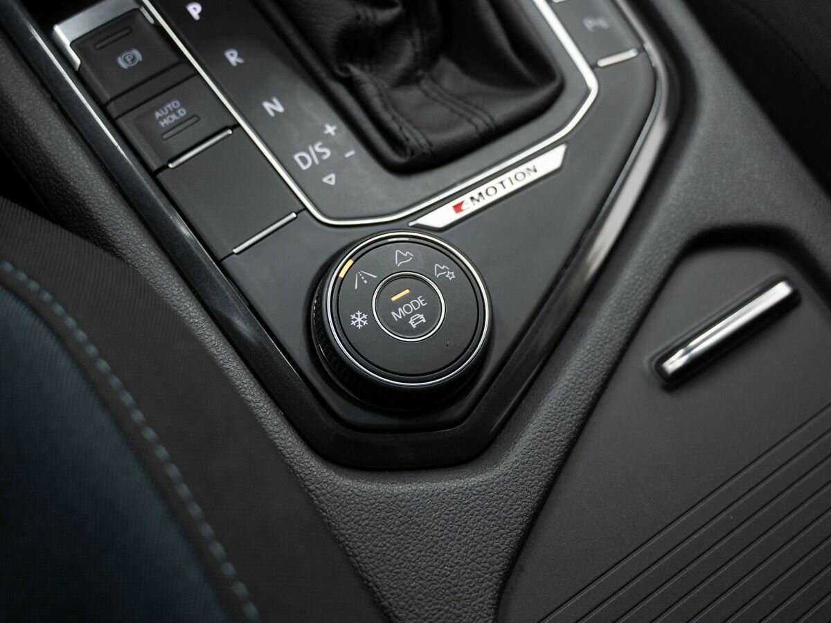Volkswagen Tiguan, 2019 Фото №22