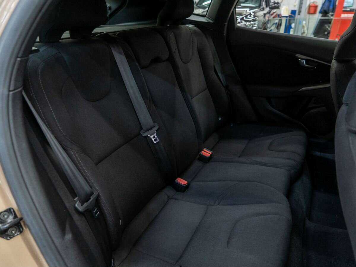 Volvo V40 Cross Country, 2013 Фото №8