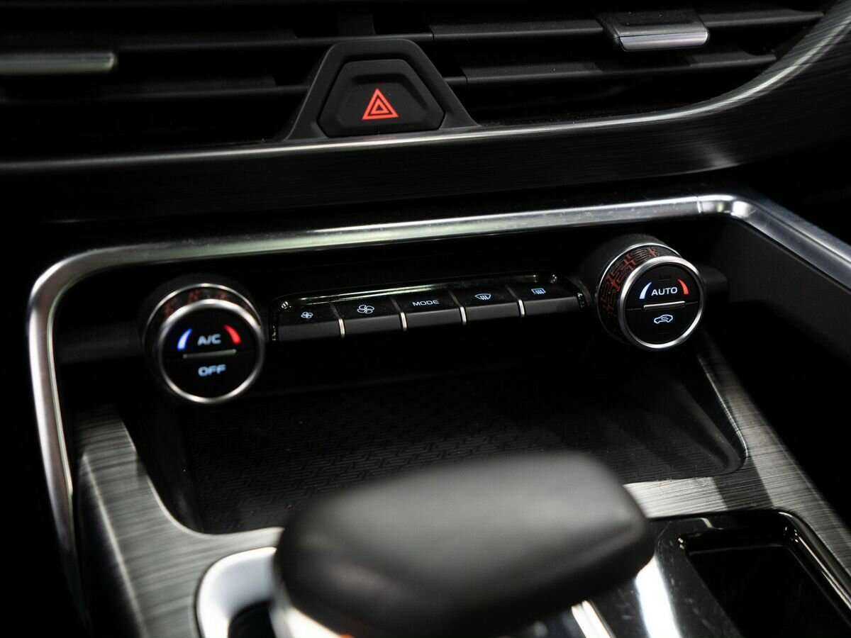 Geely Tugella, 2021 Фото №16