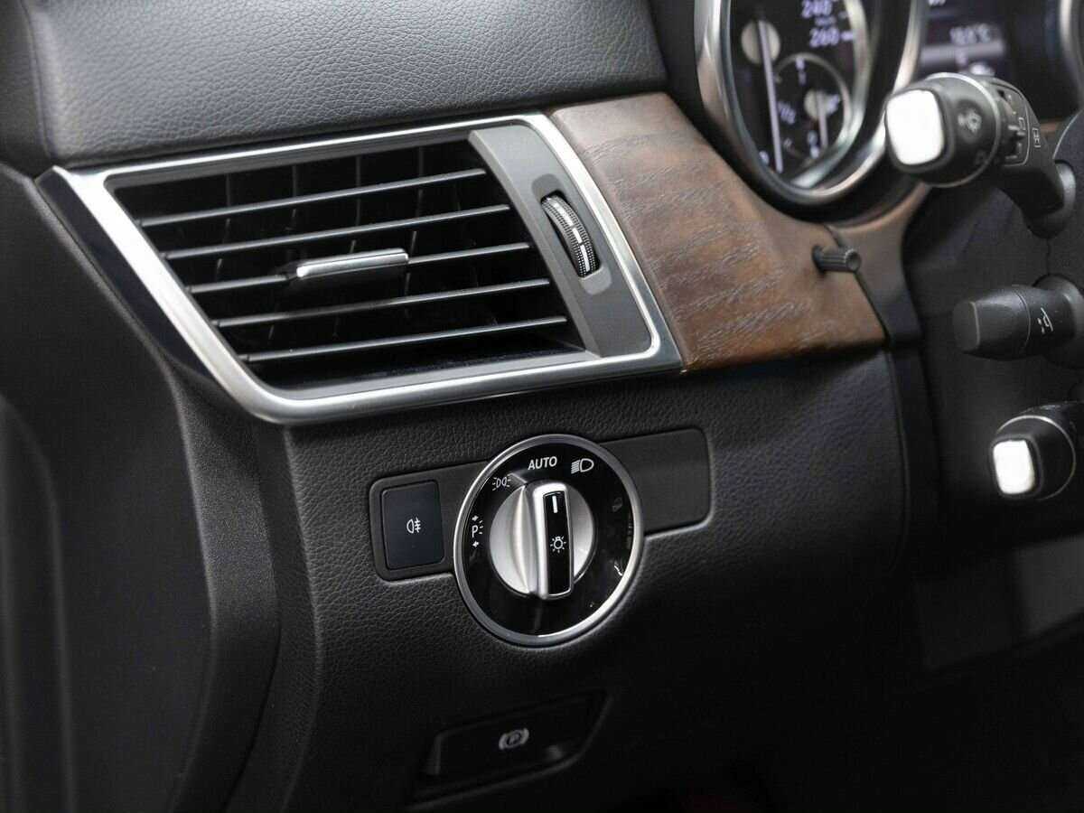 Mercedes-Benz GL-Класс 350 CDI BlueTEC, 2013 Фото №28