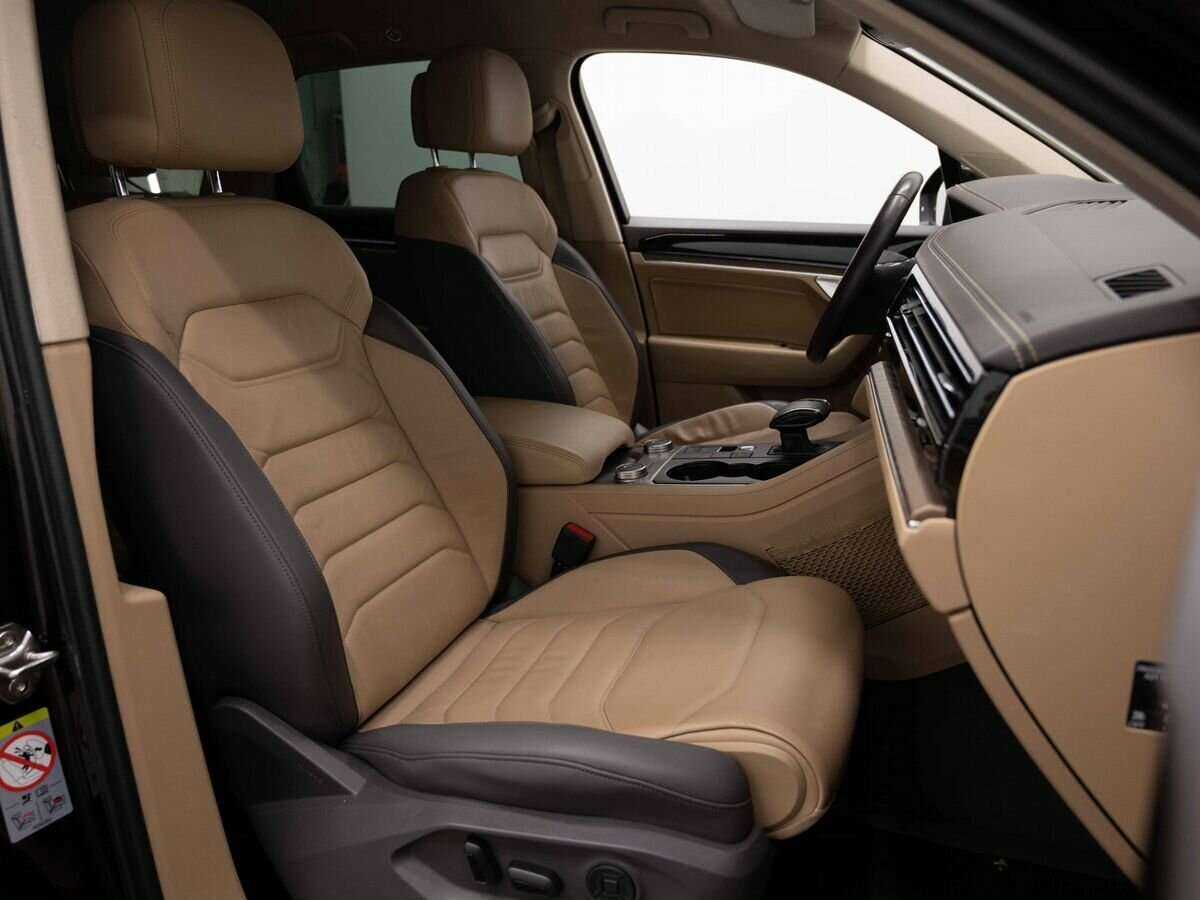 Volkswagen Touareg, 2018 Фото №12