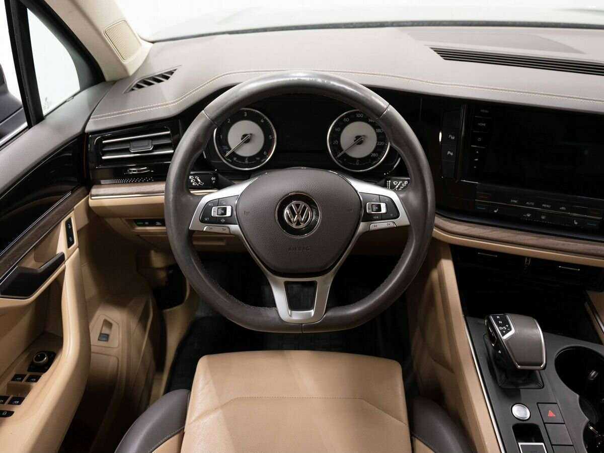 Volkswagen Touareg, 2018 Фото №14