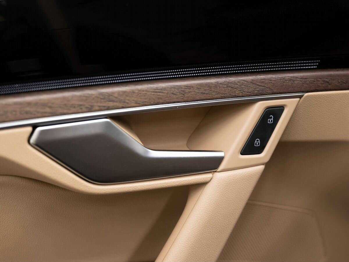 Volkswagen Touareg, 2018 Фото №16