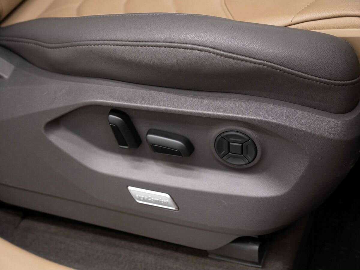 Volkswagen Touareg, 2018 Фото №22