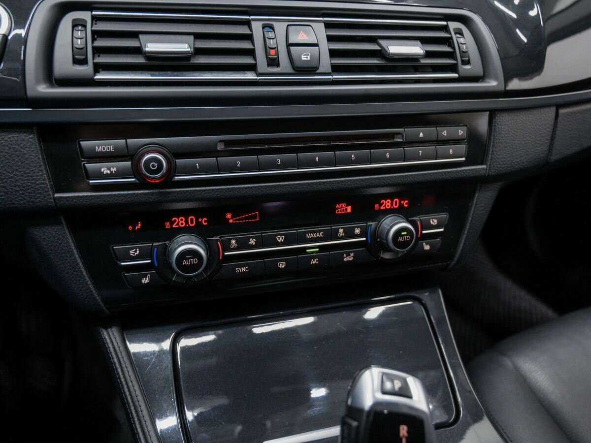 BMW 5 серии 528i xDrive, 2013 Фото №20