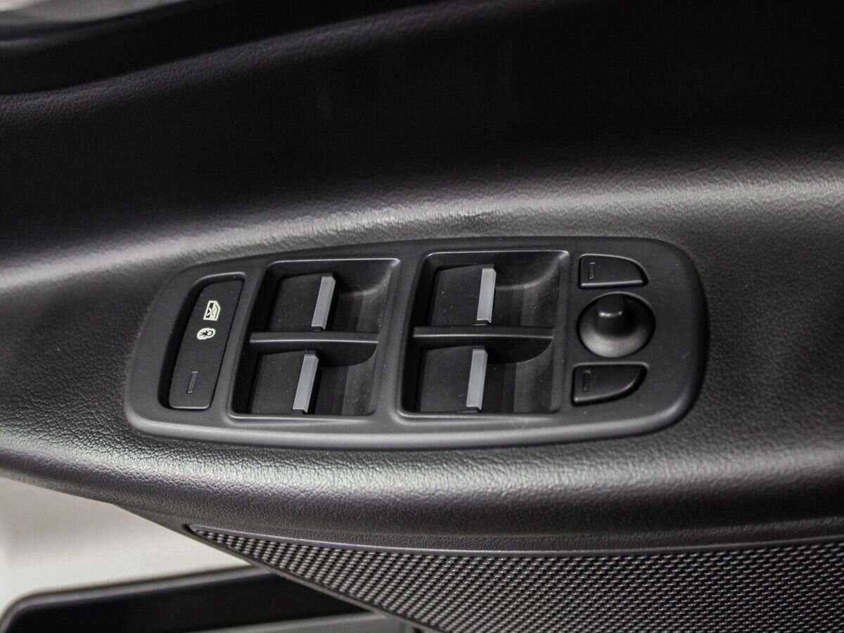 Jaguar XE, 2016 Фото №9