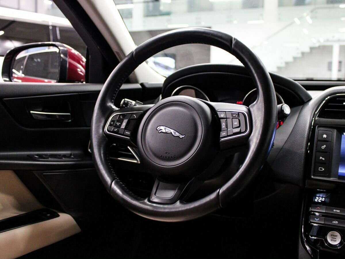 Jaguar XE, 2016 Фото №12