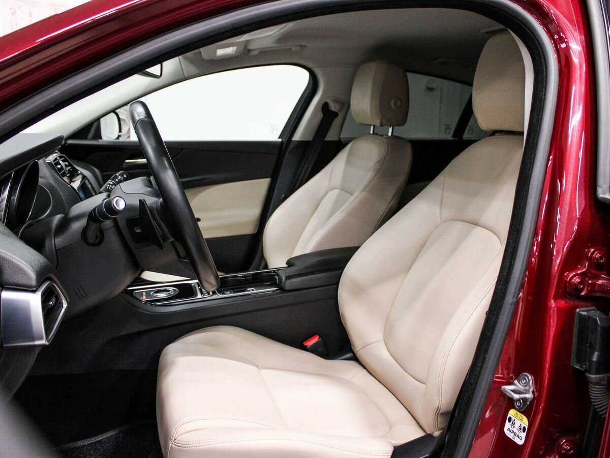 Jaguar XE, 2016 Фото №16
