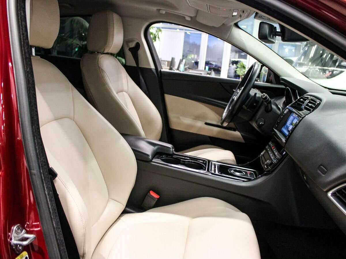 Jaguar XE, 2016 Фото №23