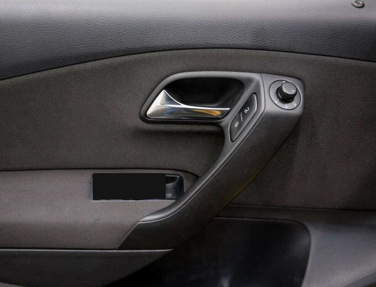 Volkswagen Polo, 2011 Фото №16