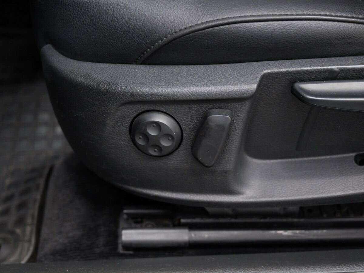 Volkswagen Passat, 2011 Фото №17