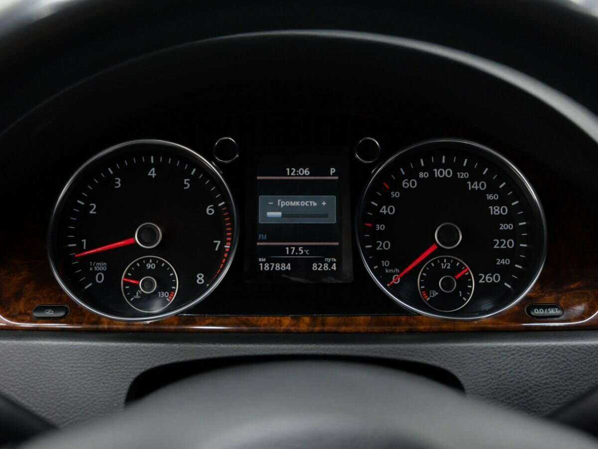 Volkswagen Passat, 2011 Фото №23