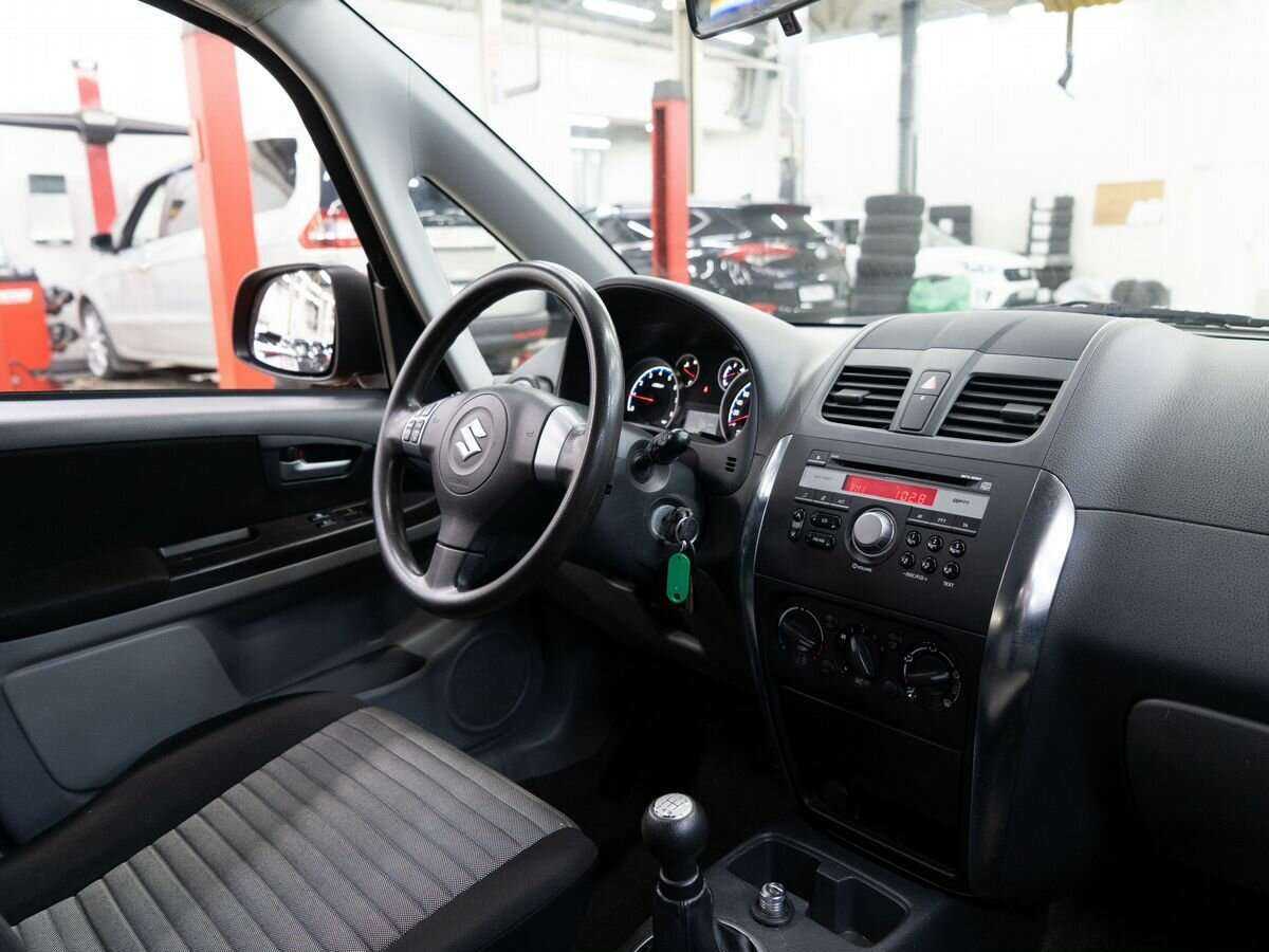 Suzuki SX4, 2010 Фото №16