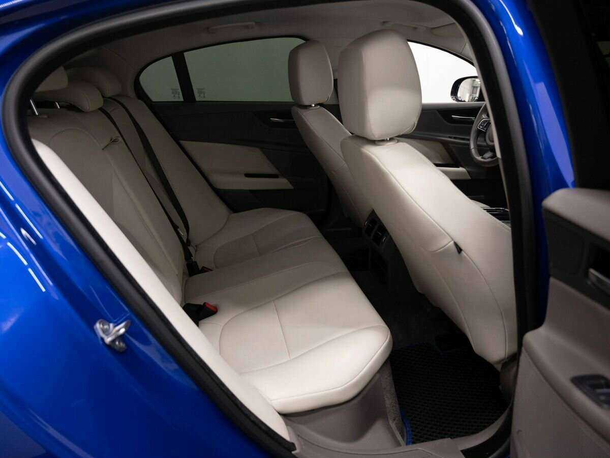 Jaguar XE, 2017 Фото №10