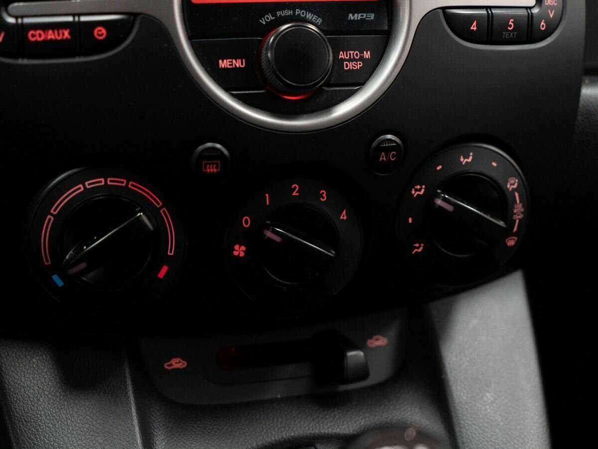 Mazda 2, 2008 Фото №13