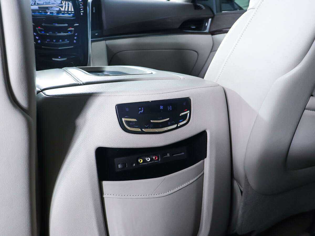 Cadillac Escalade, 2016 Фото №12