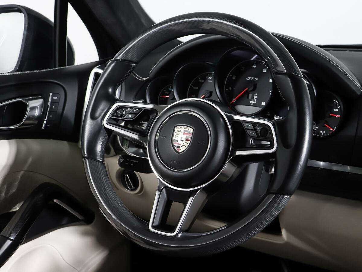 Porsche Cayenne GTS, 2015 Фото №17