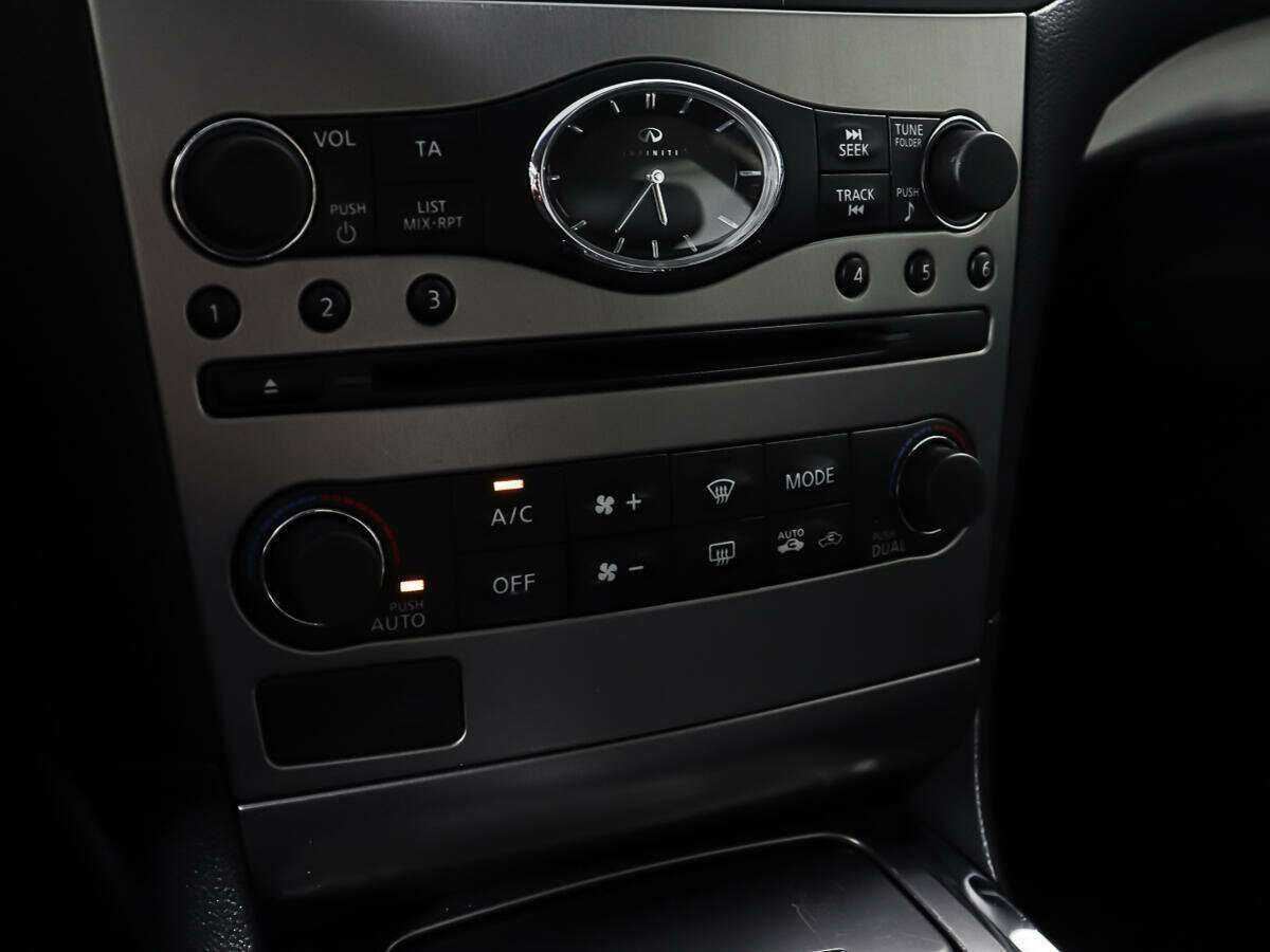 Infiniti G25, 2010 Фото №22