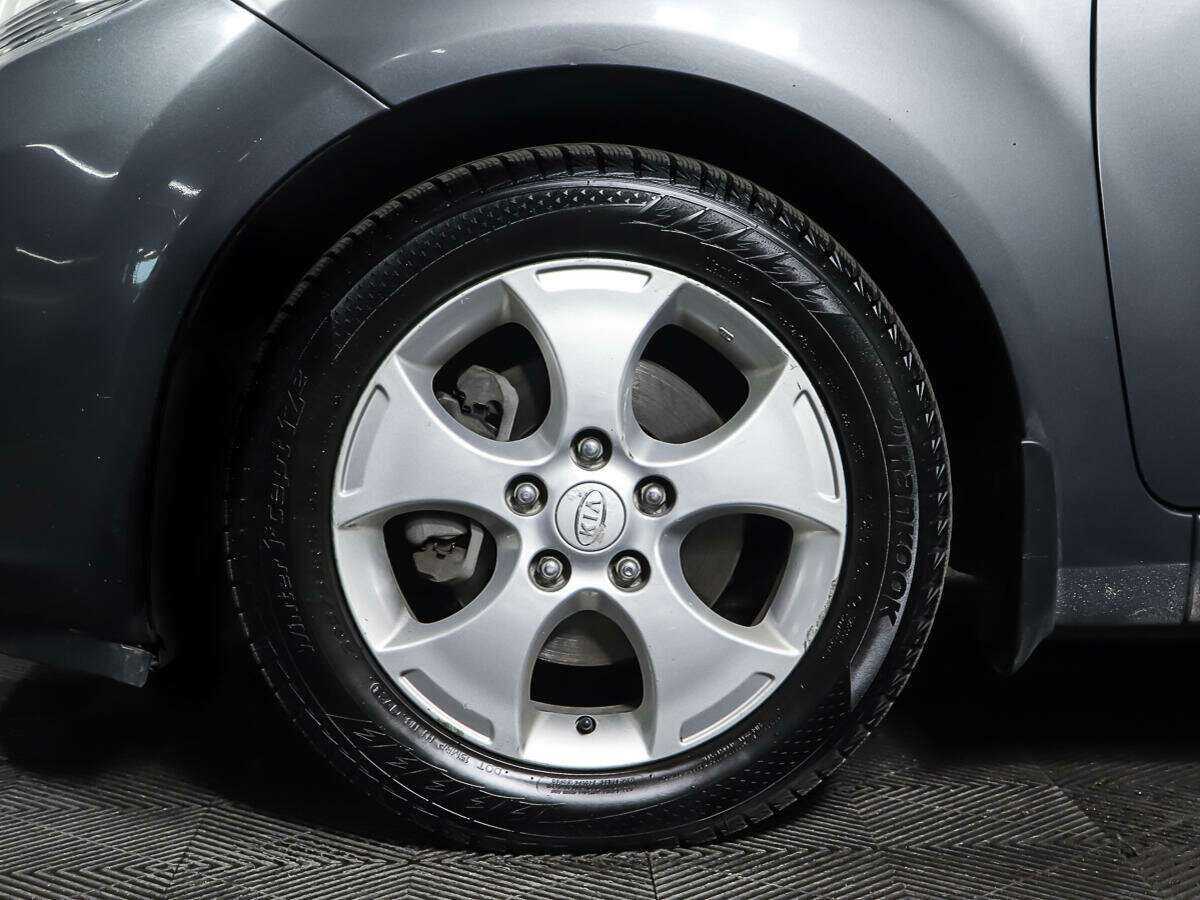 Kia Venga, 2011 Фото №23