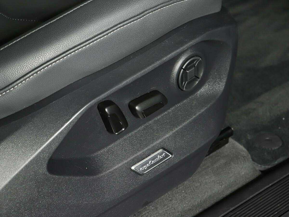 Volkswagen Touareg, 2019 Фото №19