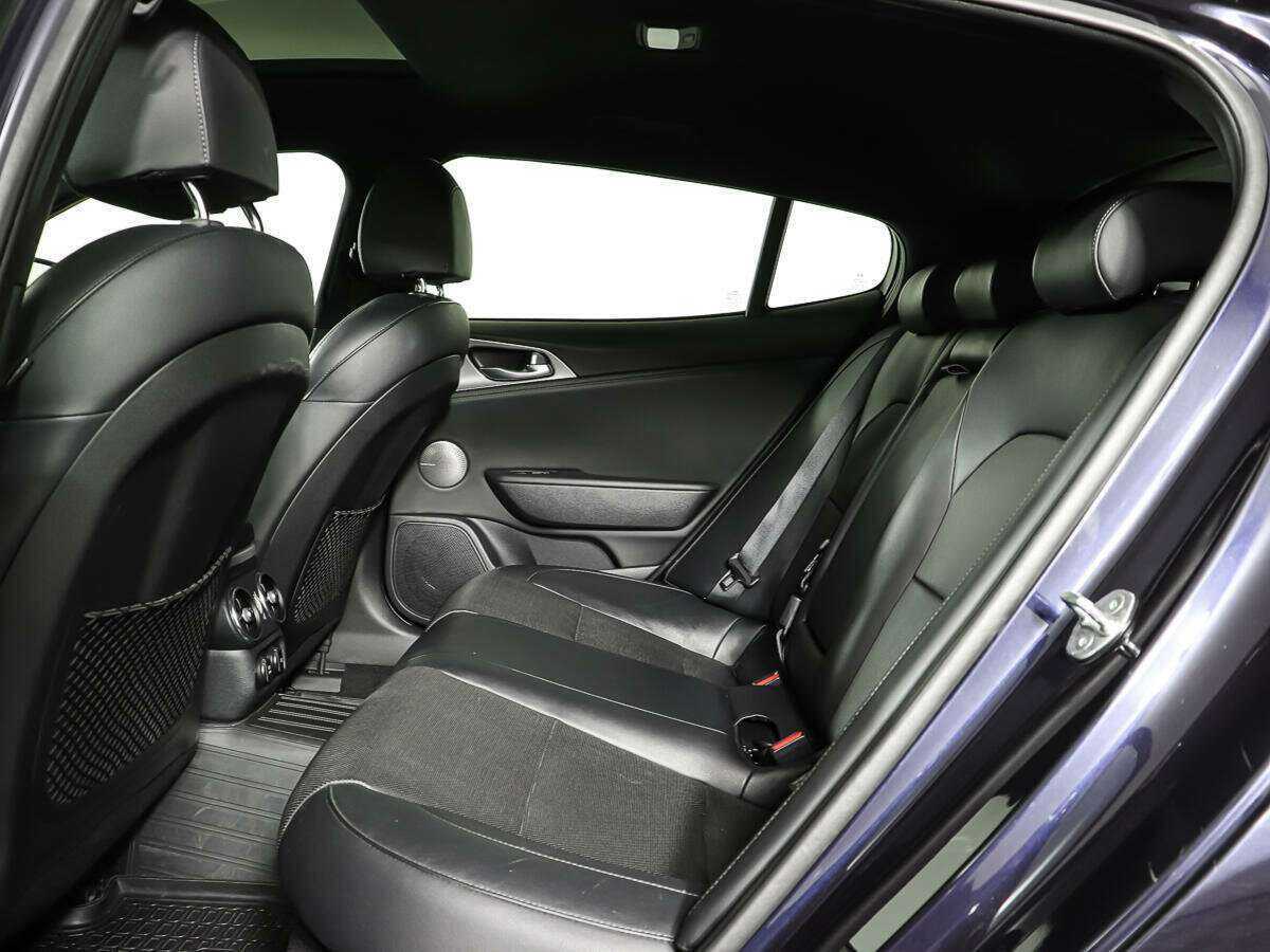 Kia Stinger, 2018 Фото №10