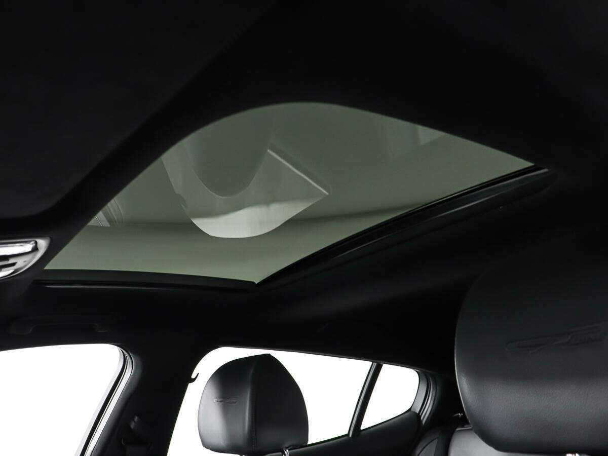 Kia Stinger, 2018 Фото №20