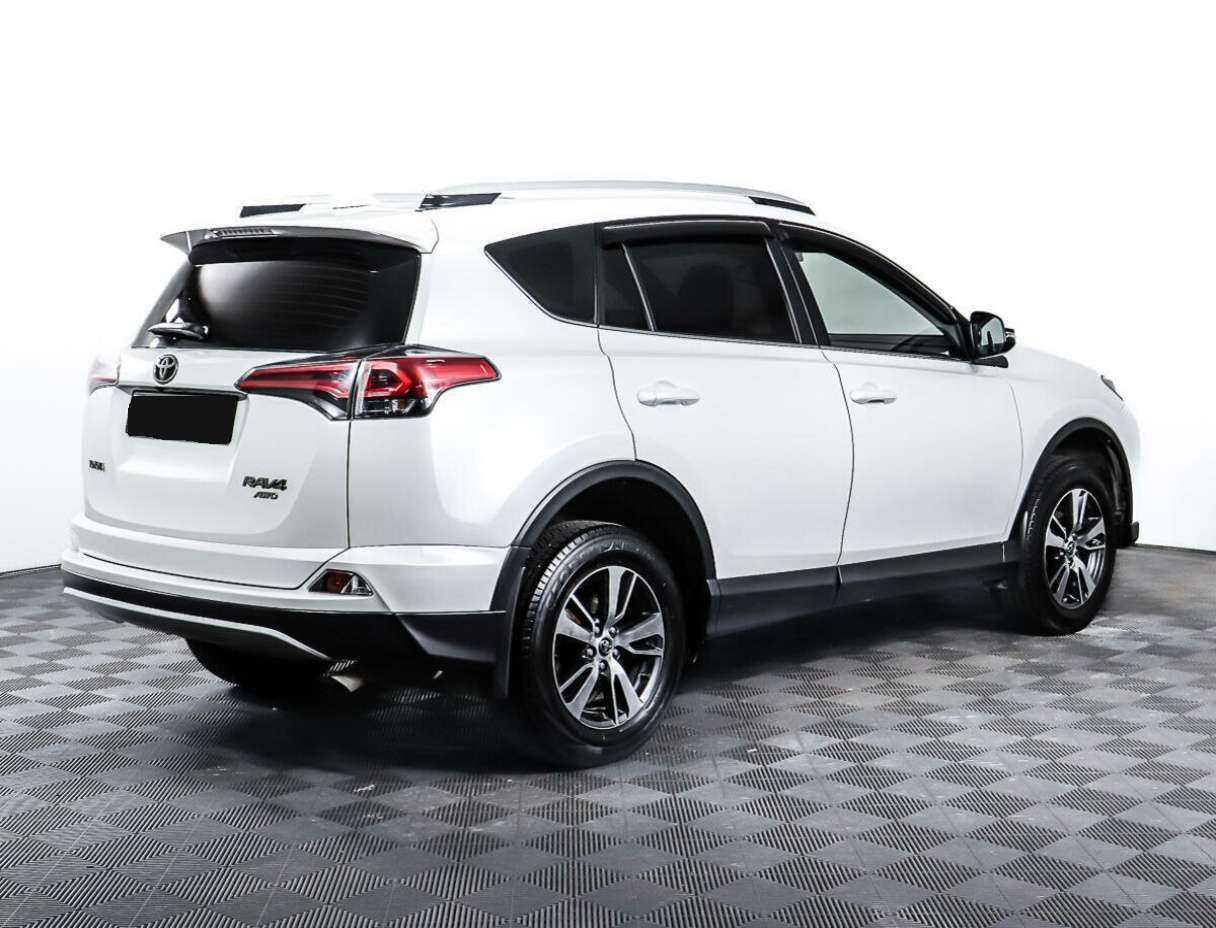 Toyota RAV4, 2019 - 119 238 км. | Фото №5