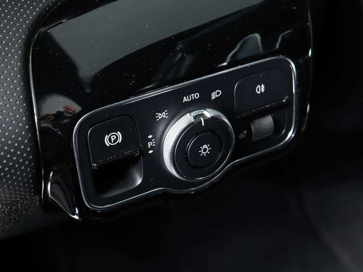 Mercedes-Benz A-Класс 200, 2019 Фото №17