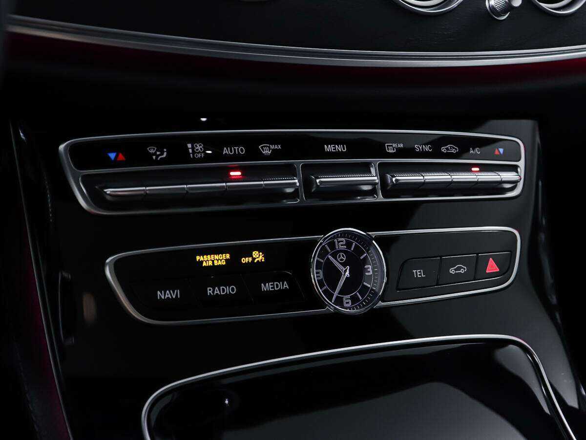 Mercedes-Benz E-Класс 300, 2016 Фото №19