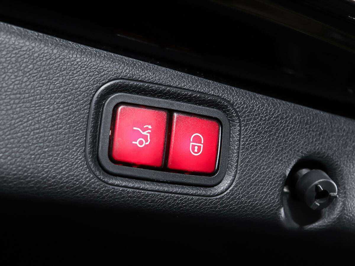 Mercedes-Benz E-Класс 300, 2016 Фото №20