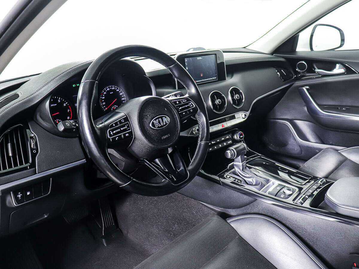 Kia Stinger, 2019 Фото №12