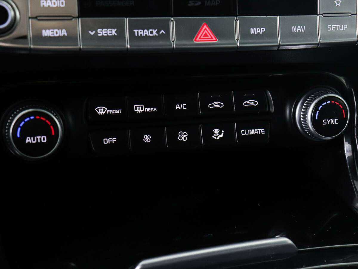 Kia Stinger, 2019 Фото №19