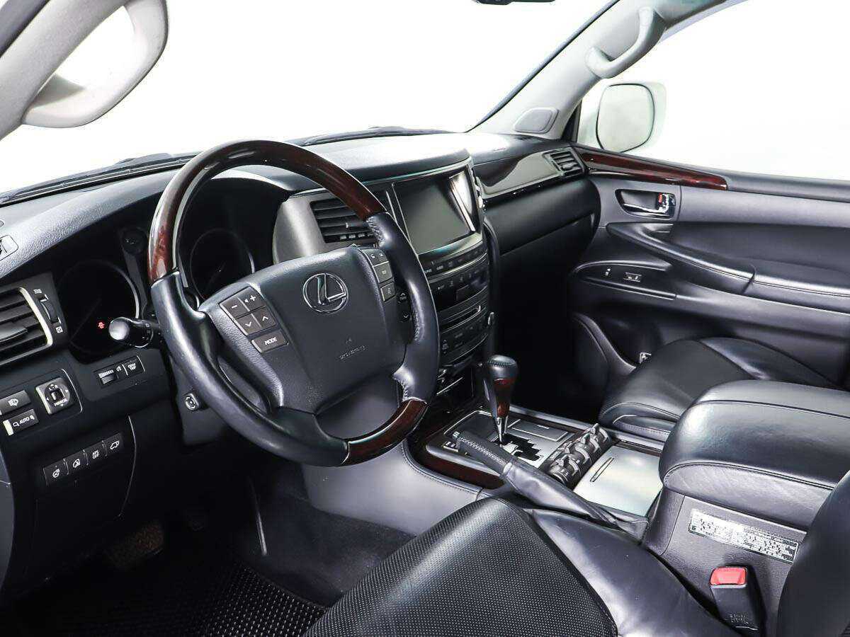 Lexus LX 570, 2011 Фото №14