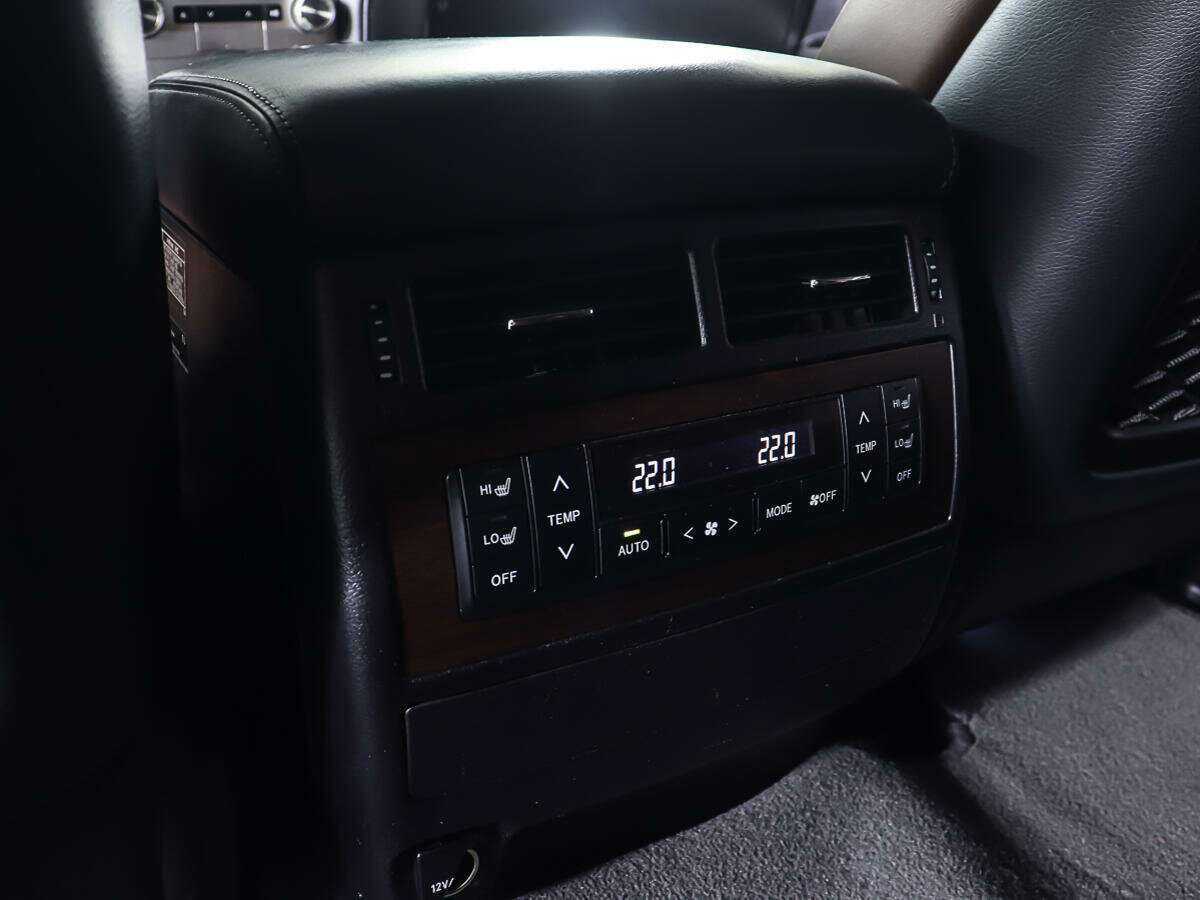 Toyota Land Cruiser, 2016 Фото №18