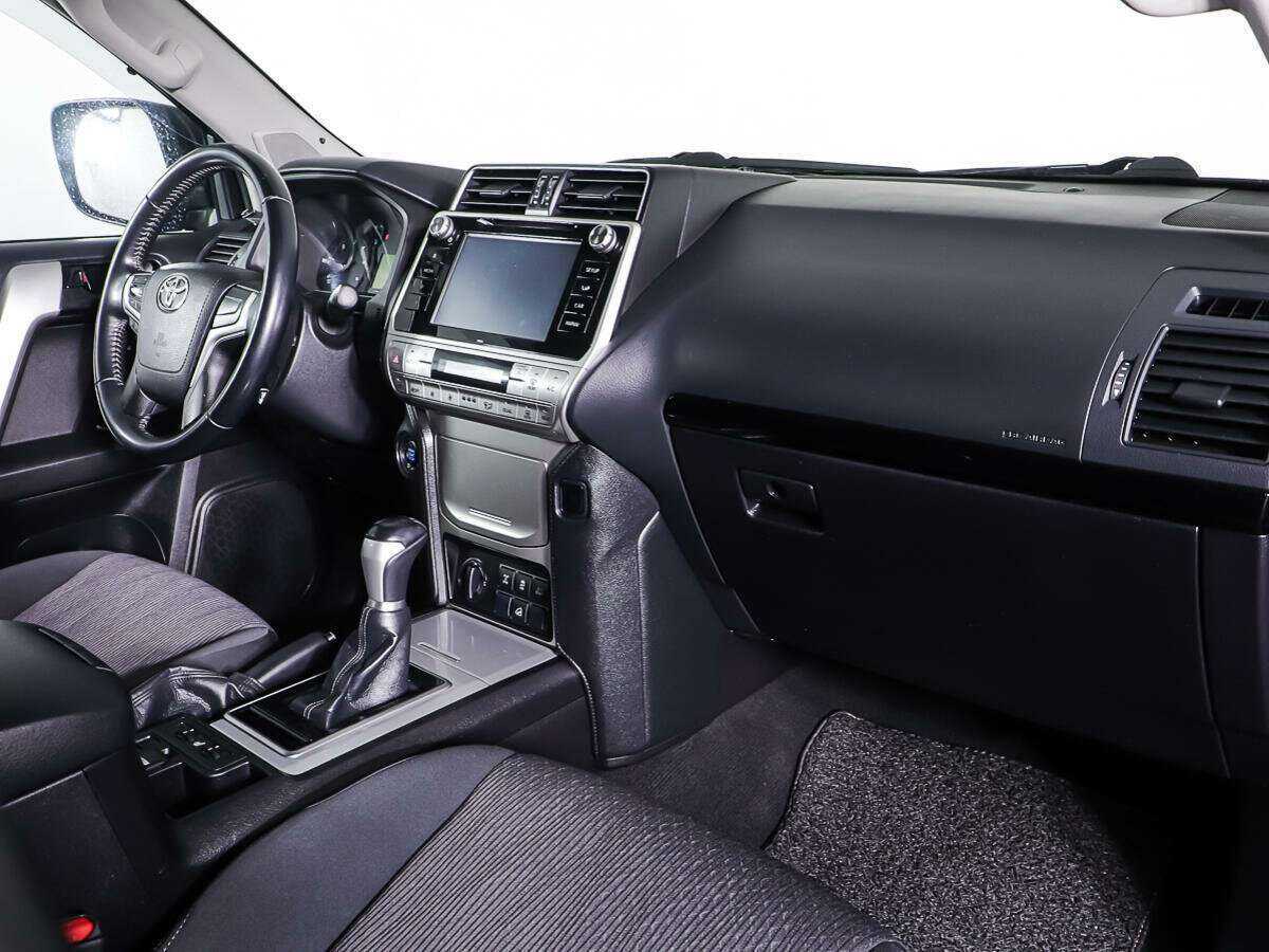 Toyota Land Cruiser Prado, 2017 Фото №9