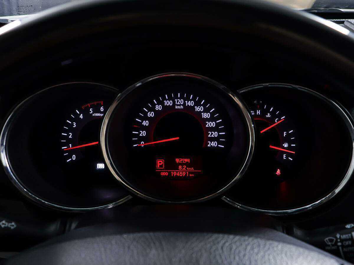 Kia Sorento, 2010 Фото №12