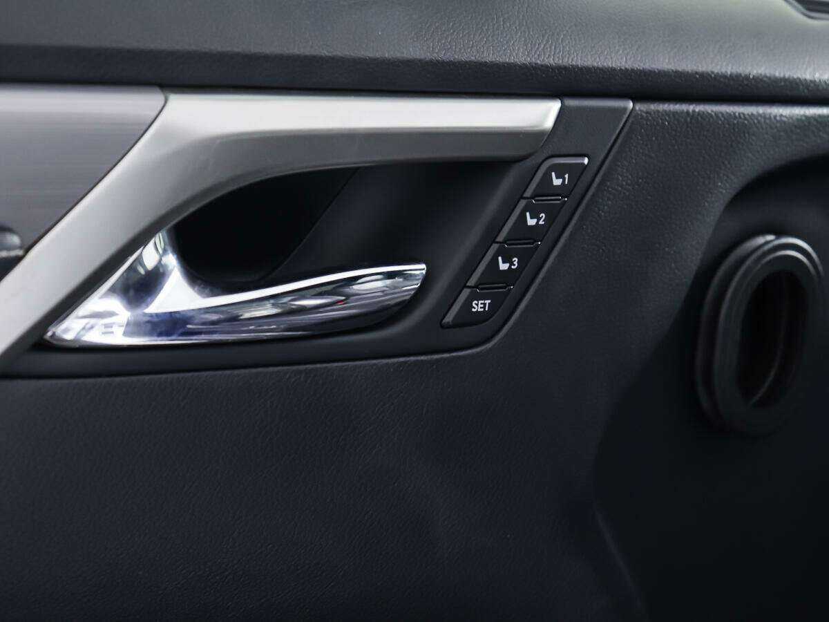 Lexus RX 200t, 2016 Фото №19