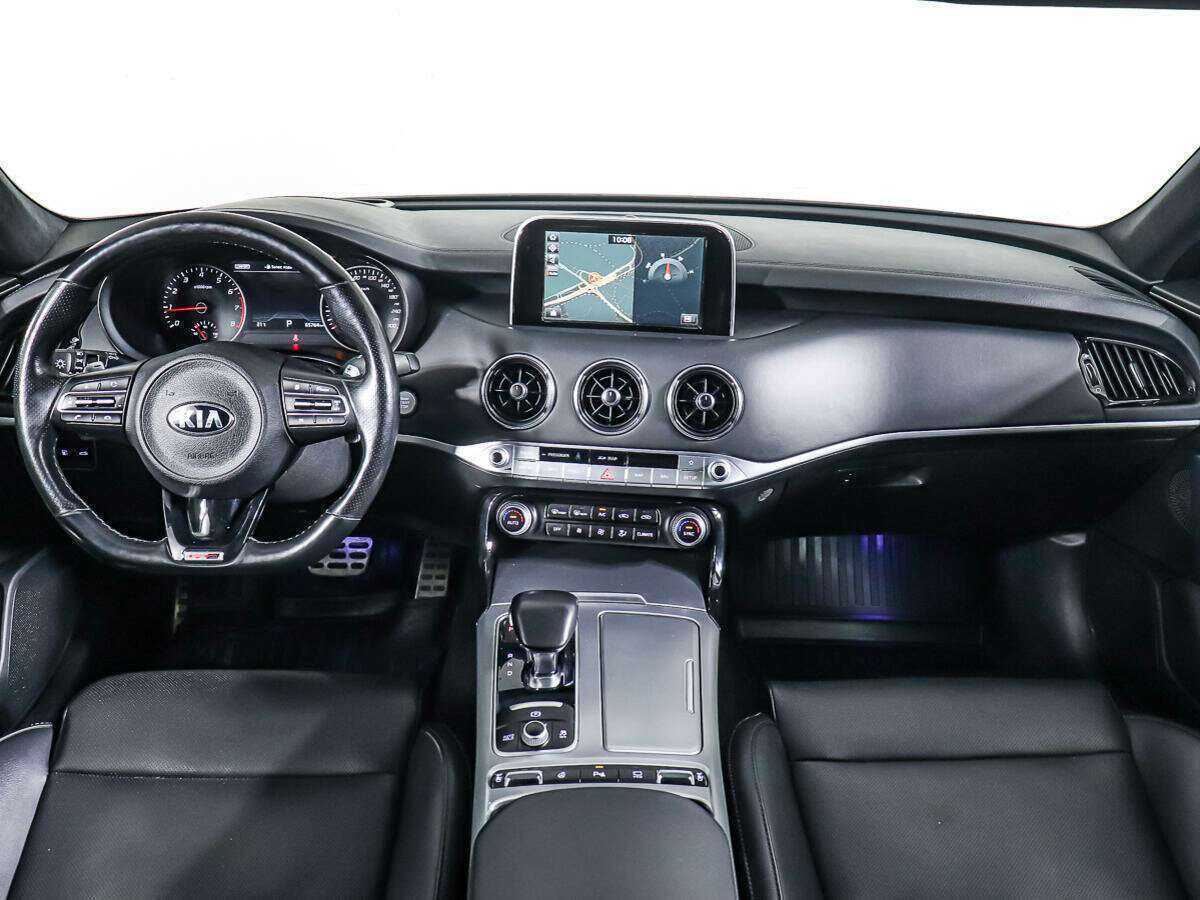 Kia Stinger, 2018 Фото №11