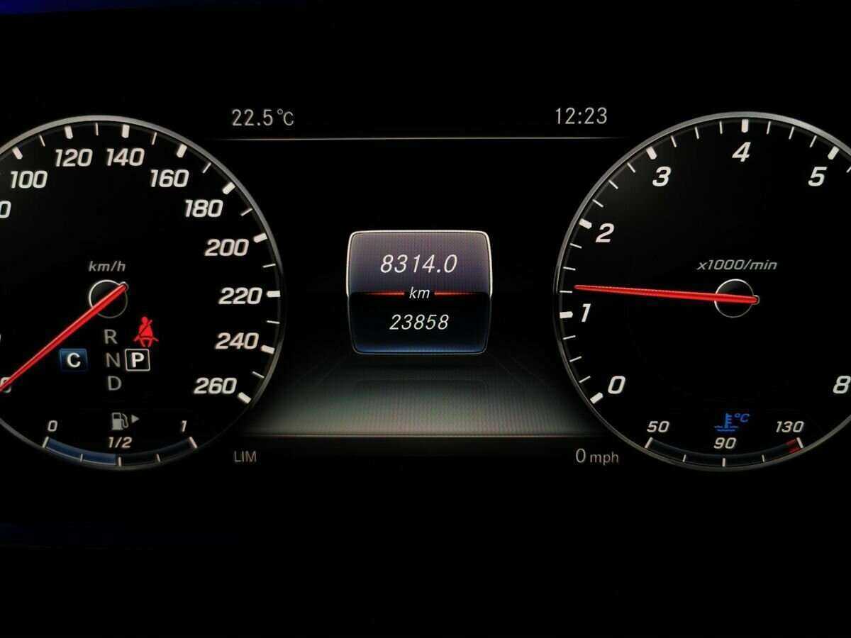 Mercedes-Benz E-Класс 200, 2019 Фото №16