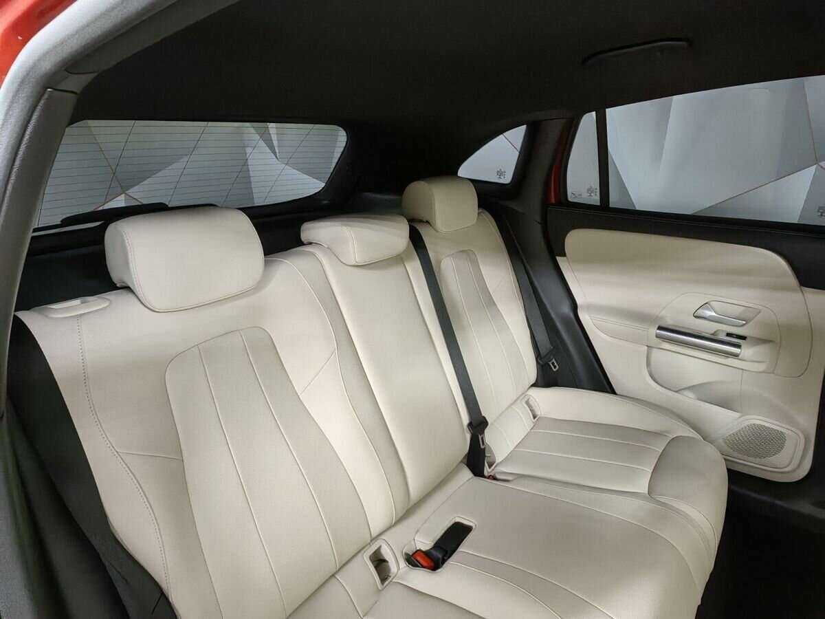 Mercedes-Benz GLA 200, 2020 Фото №12