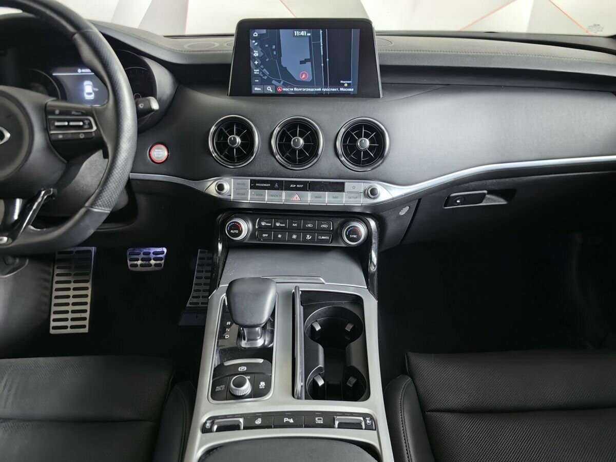 Kia Stinger, 2019 Фото №11