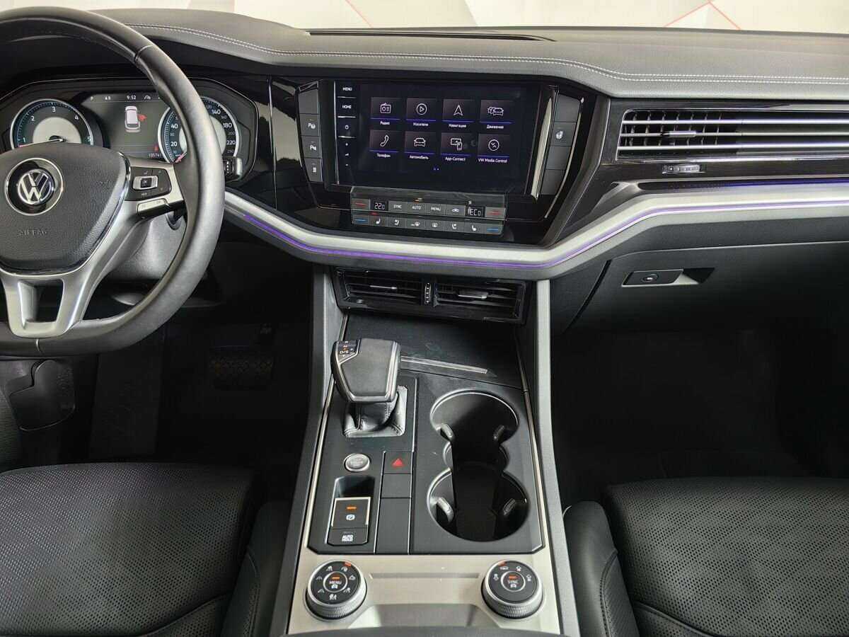 Volkswagen Touareg, 2018 Фото №11