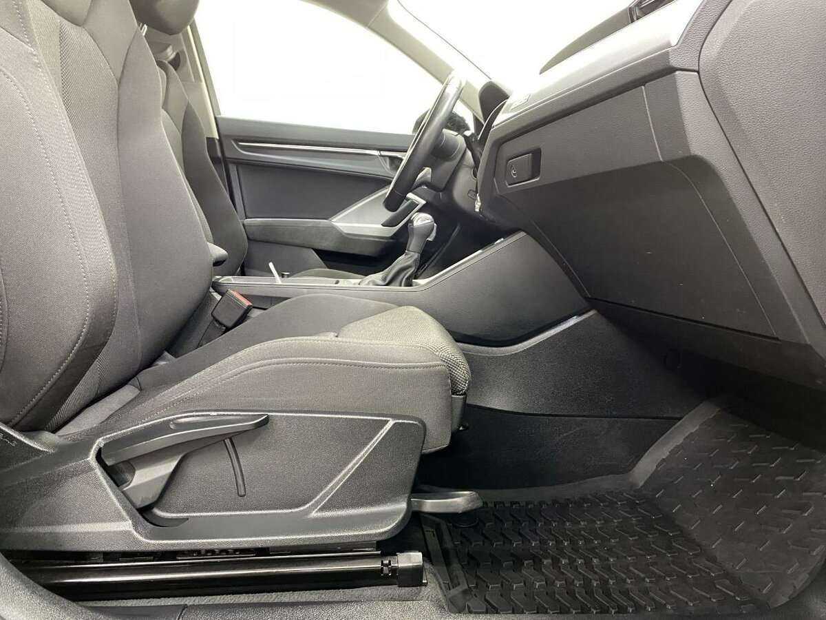Audi Q3 40 TFSI, 2020 Фото №14