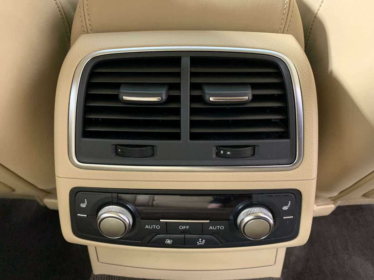 Audi A6, 2011 Фото №20