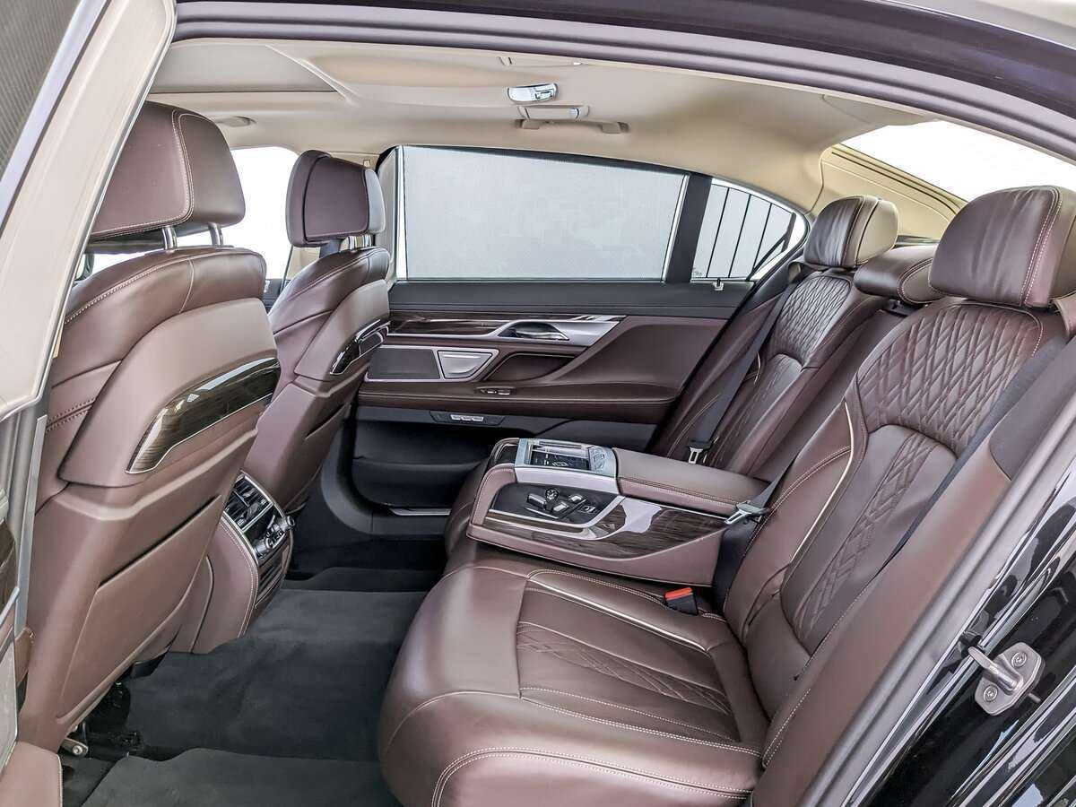 BMW 7 серии Long 740Li xDrive, 2016 Фото №9