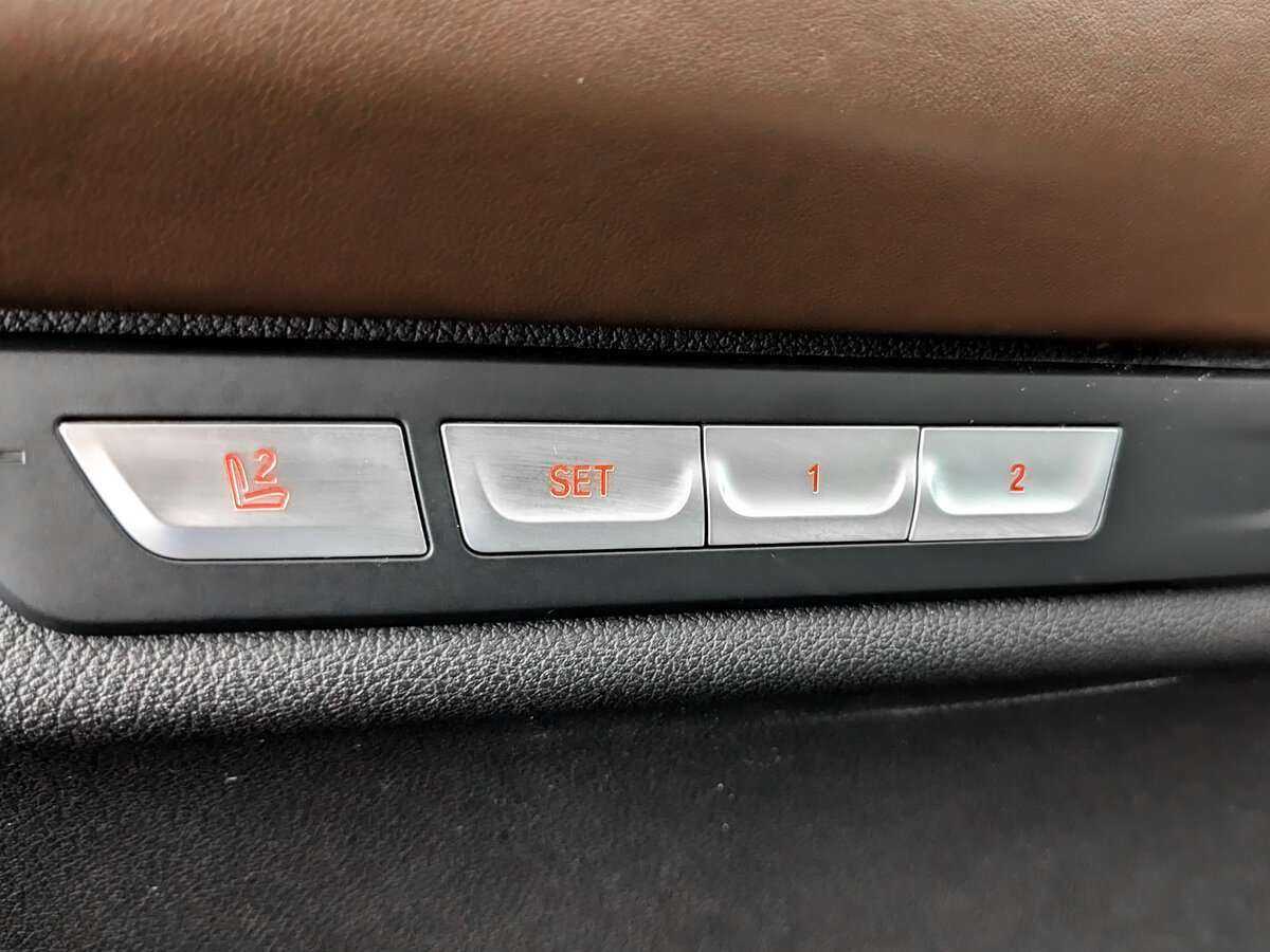 BMW 7 серии Long 740Li xDrive, 2016 Фото №15